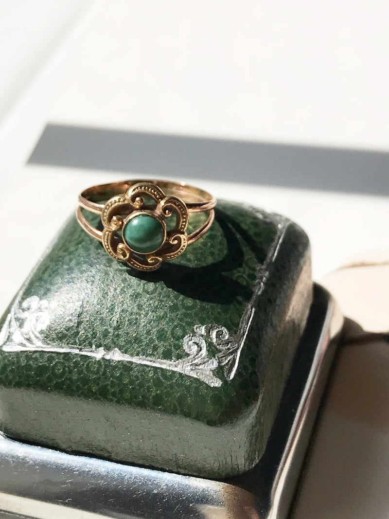 Antique rose gold turquoise ring | 14k rosy gold Art Nouveau flower swirl curvy ring |  bohemian rustic green turquoise jewelry |  size 6.5