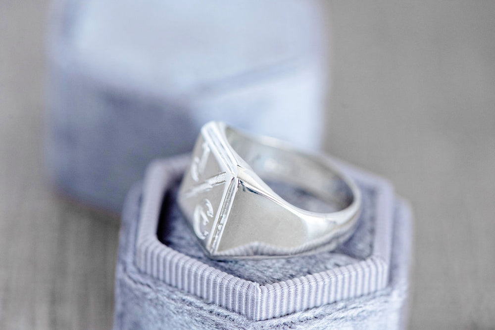 SignetRings_Silver-3_1000x.jpg