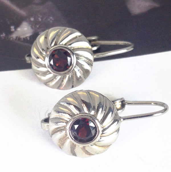 Vintage sterling silver and garnet circle earrings | Thailand red garnet drop earrings | bohemian bridal fine jewelry | windmill earrings