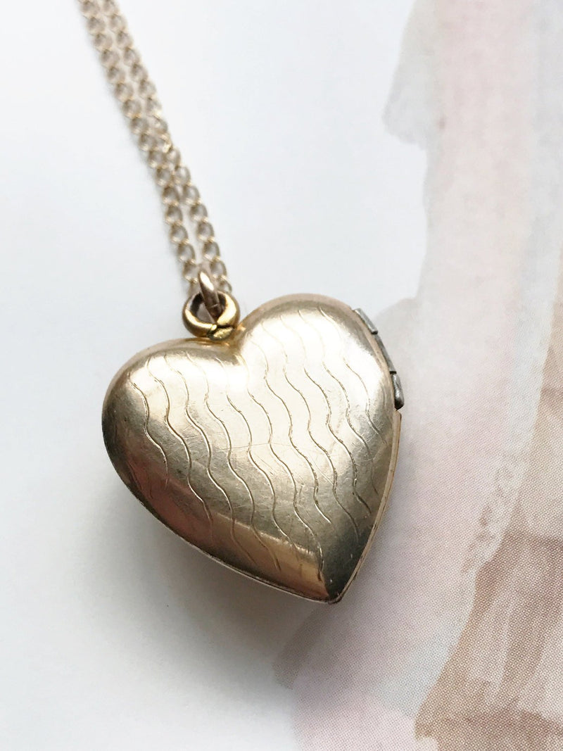 1930s’　12Ｋ　heart　cameo　locket pendant