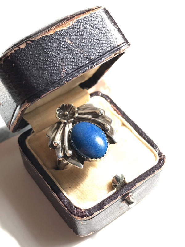 Vintage lapis lazuli blossom and leaf ring | Native American jewelry | squash blossom | blue stone wisdom love healing ring | size 8.5